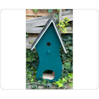 Dekorativer Nistkasten mit Vogelfutterhaus